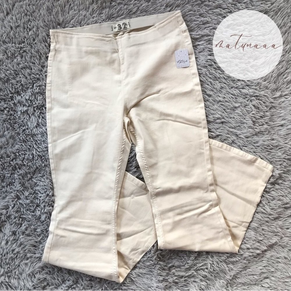 Free People Penny Pull-On Flare Jeans in White 32